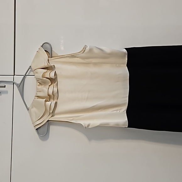 Ralpf Lauren evening dress with pure silk top. Gorgeous fringes. Size 12. - Picture 9 of 15